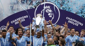 马丁内斯续约维拉：足坛门神留队展望新赛季